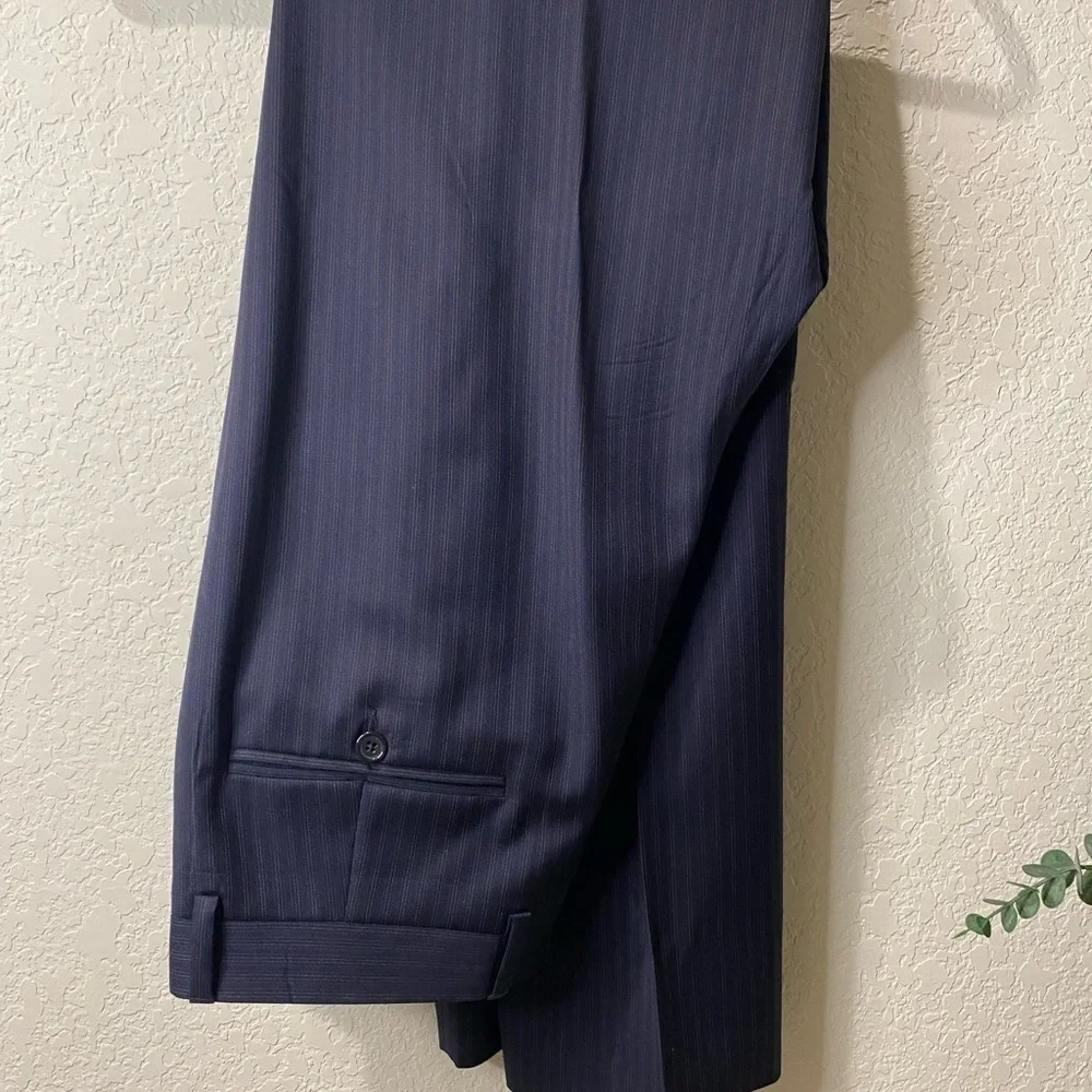 Donna Karen Signature Italian  2-Button Suit Set